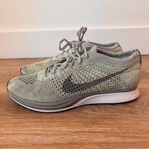 Nike Flyknit Racer Pistachio Green Running Sneakers 526628-103 Men’s Size 9.5